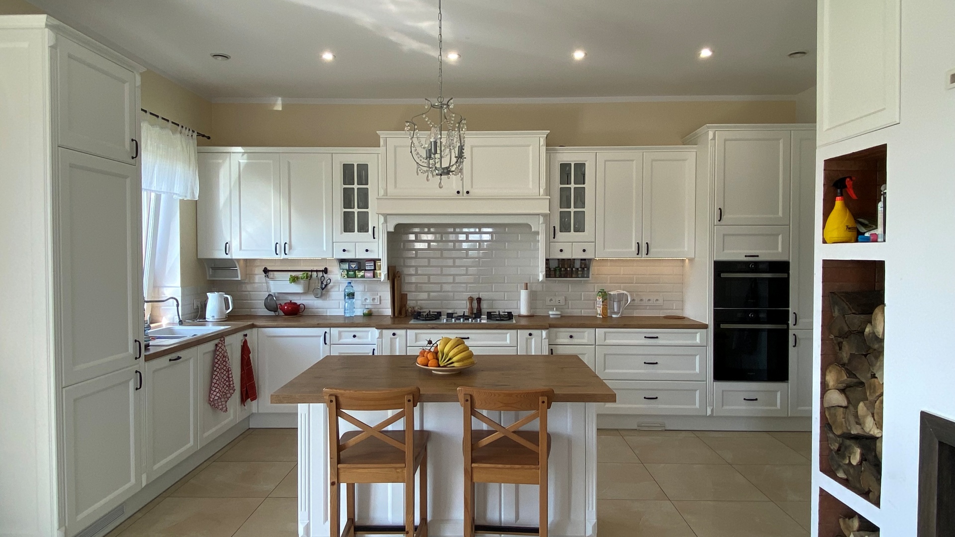 English style kitchen